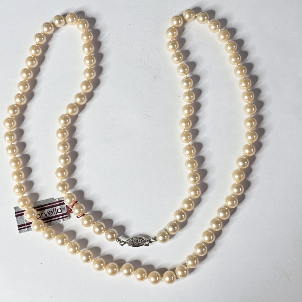 Vintage Marvella Hand Knotted Lustrous Faux Pearl Costume Necklace 30 in NEW